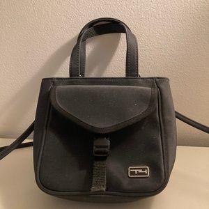 Tommy hilfinger cross body bag